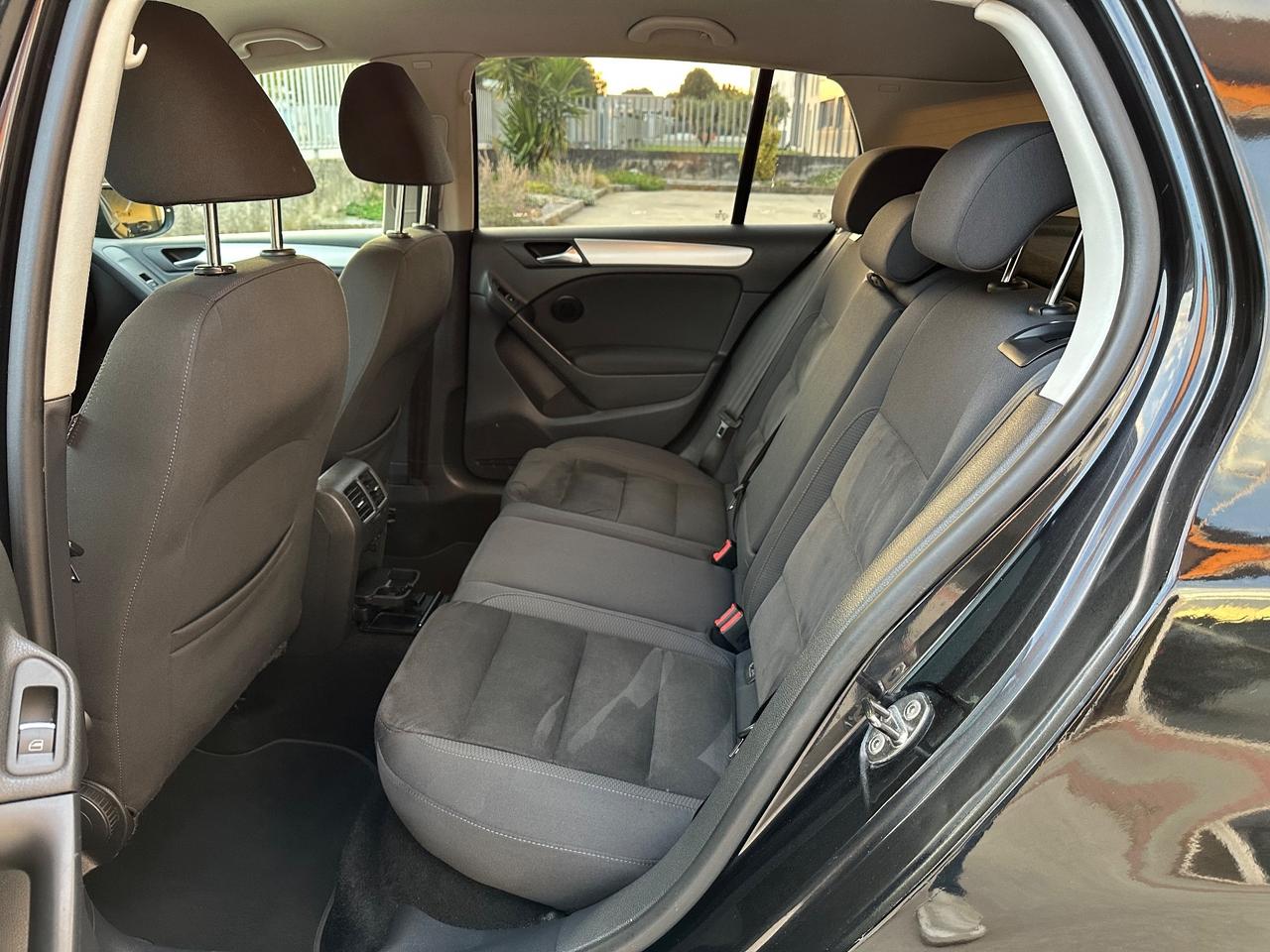 Volkswagen Golf 1.6 TDI DPF DSG 5p. Highline