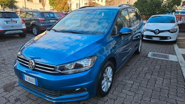 Volkswagen Touran 2.0 tdi dsg 150 CV ACC-NAVY-CLIMA 3 ZONE