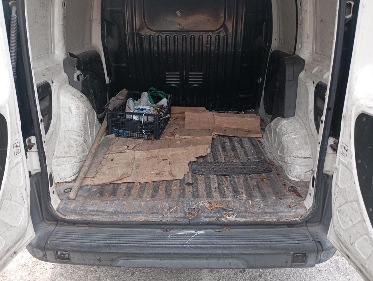 Fiat Doblò 1.9 MJ Cargo Lamierato SX-2008
