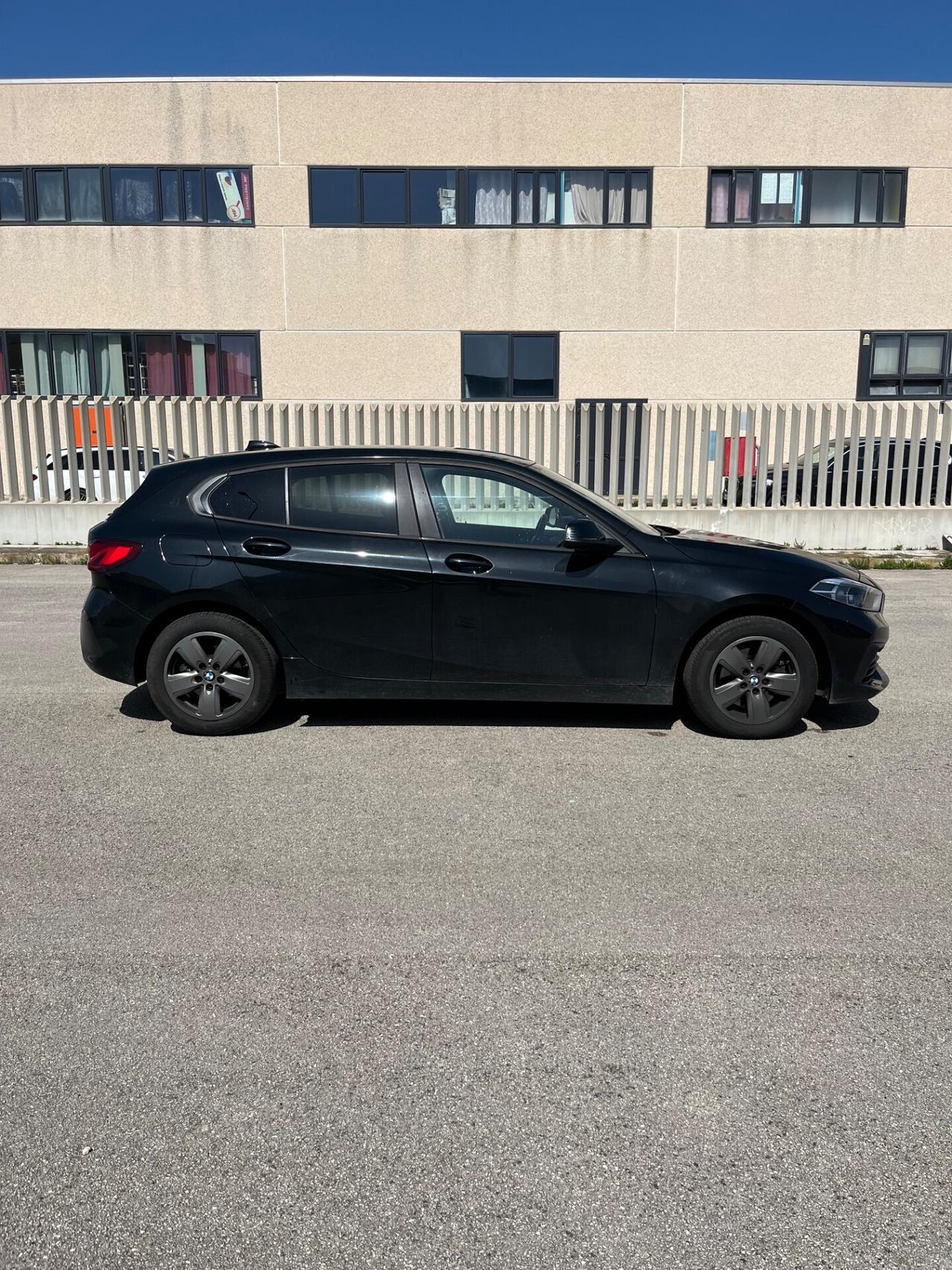 Bmw 116 SERIE 1 116d 1.5 (adatta neopatentati)