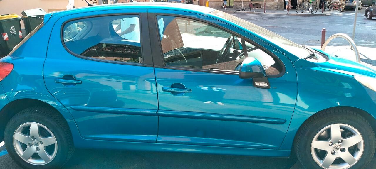 Peugeot 207