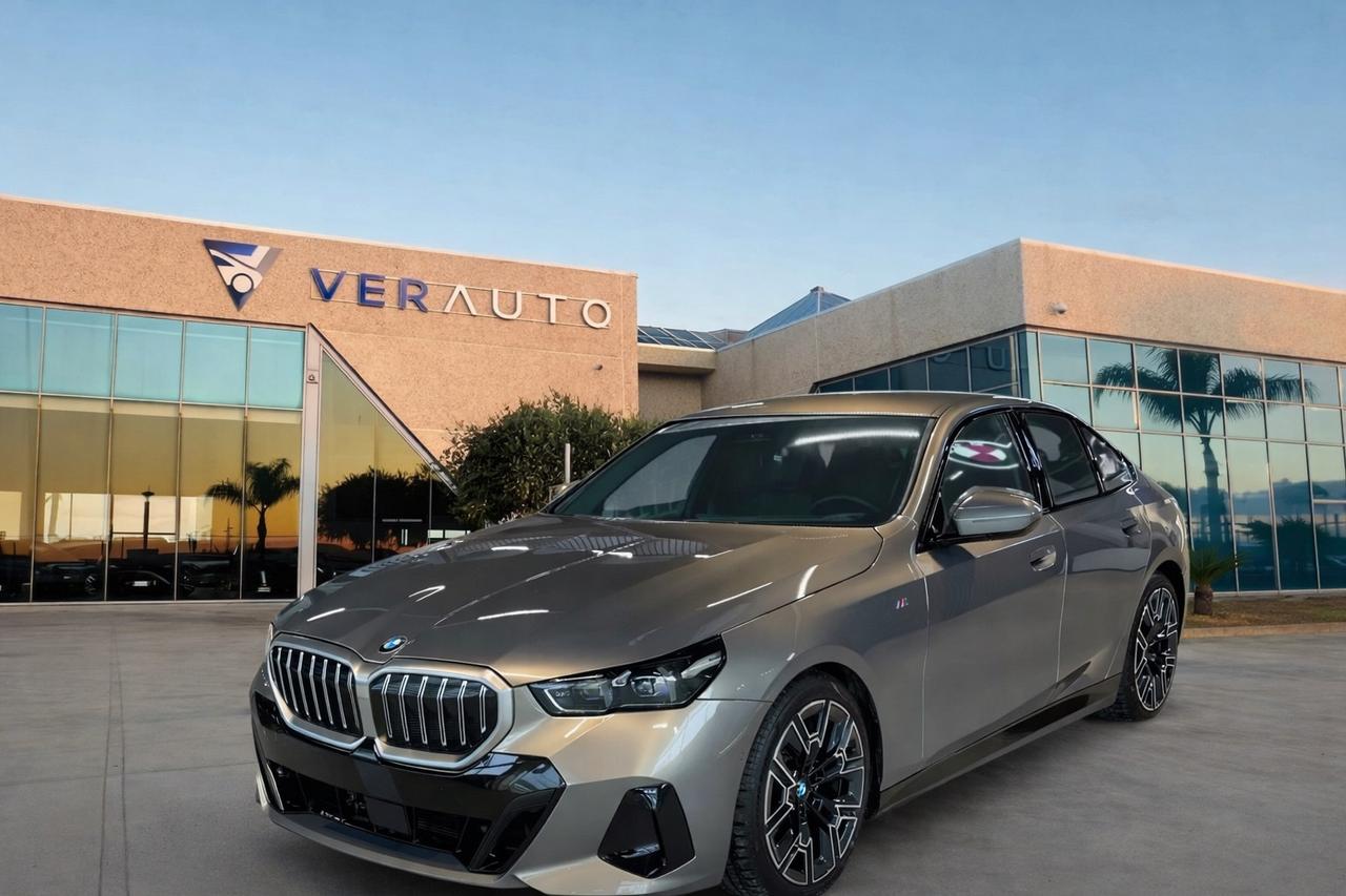 Bmw 520d 48V sDrive Msport possibilità noleggio no scoring
