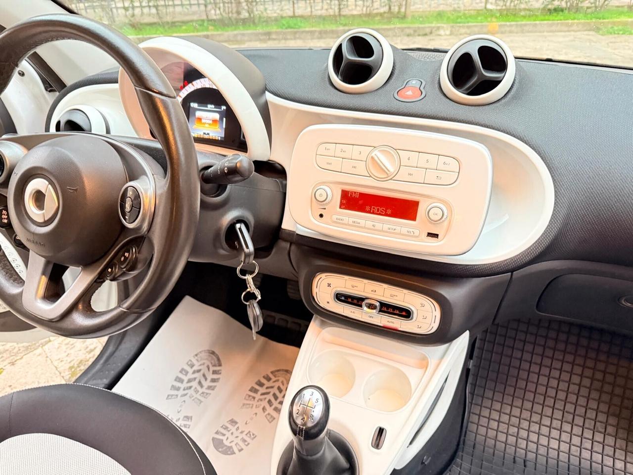 Smart ForFour 70 1.0 Passion 01/2016