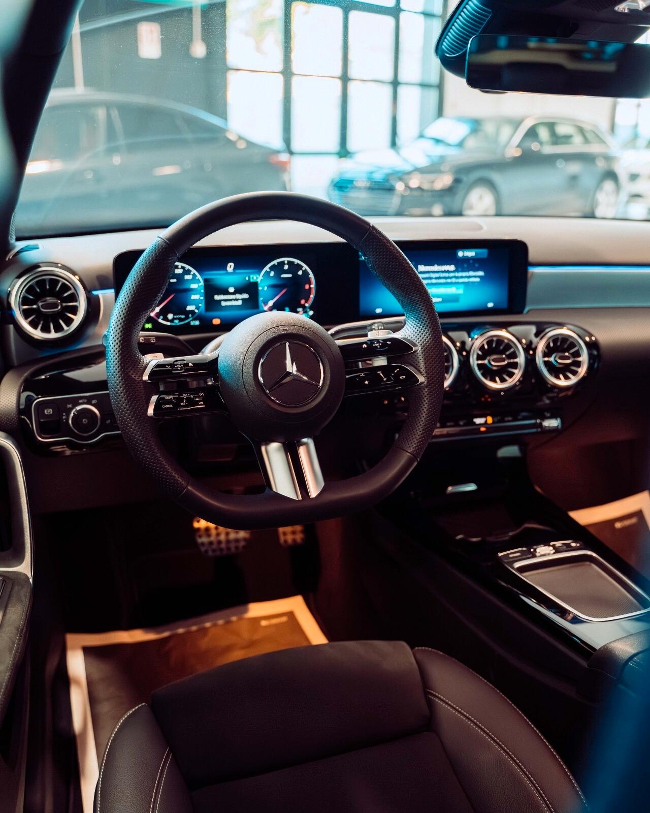 Mercedes-benz A 200d AMG/Premium/Night/ DIGITAL/TETTO/19"