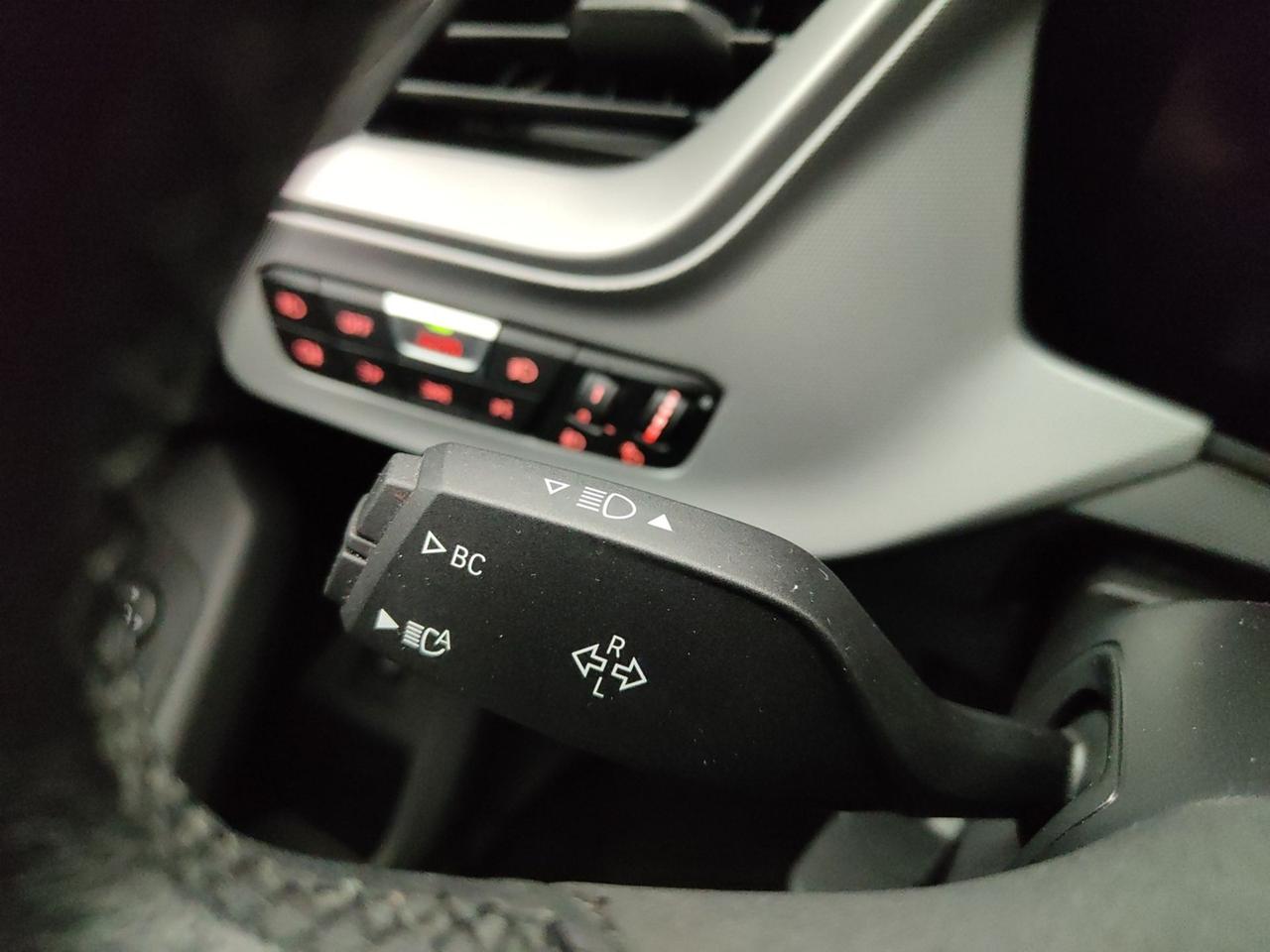 BMW Serie 1 F40 1.5 136CV ADVANTAGE BUSINESS AUTO