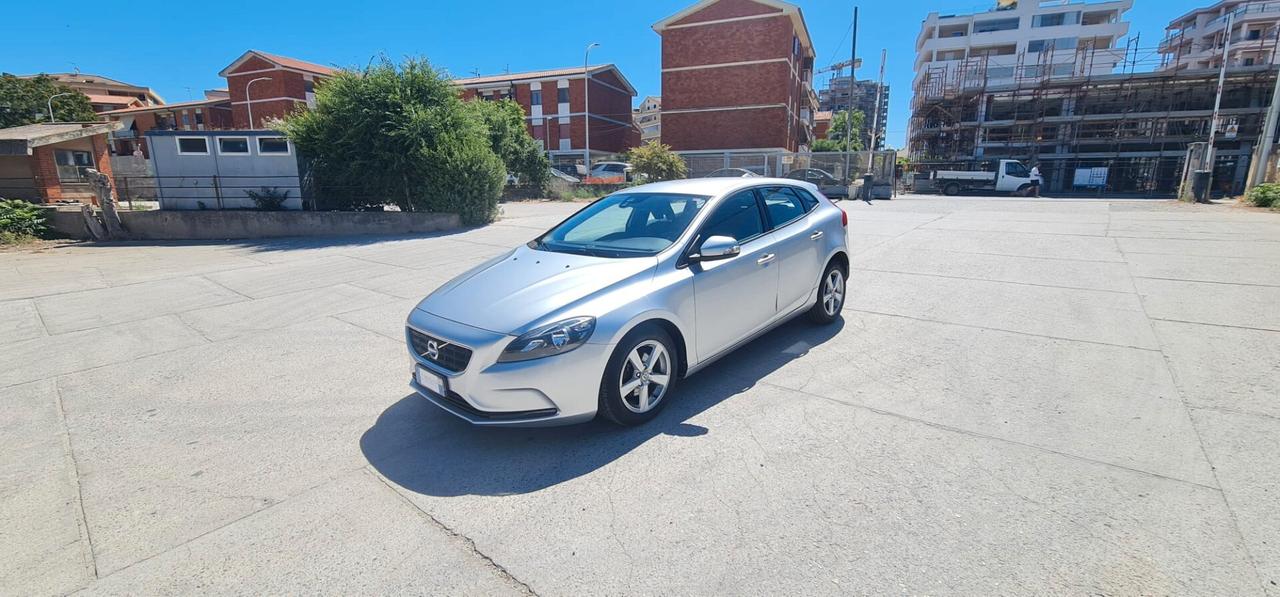 Volvo V40 D2 1.6 Momentum