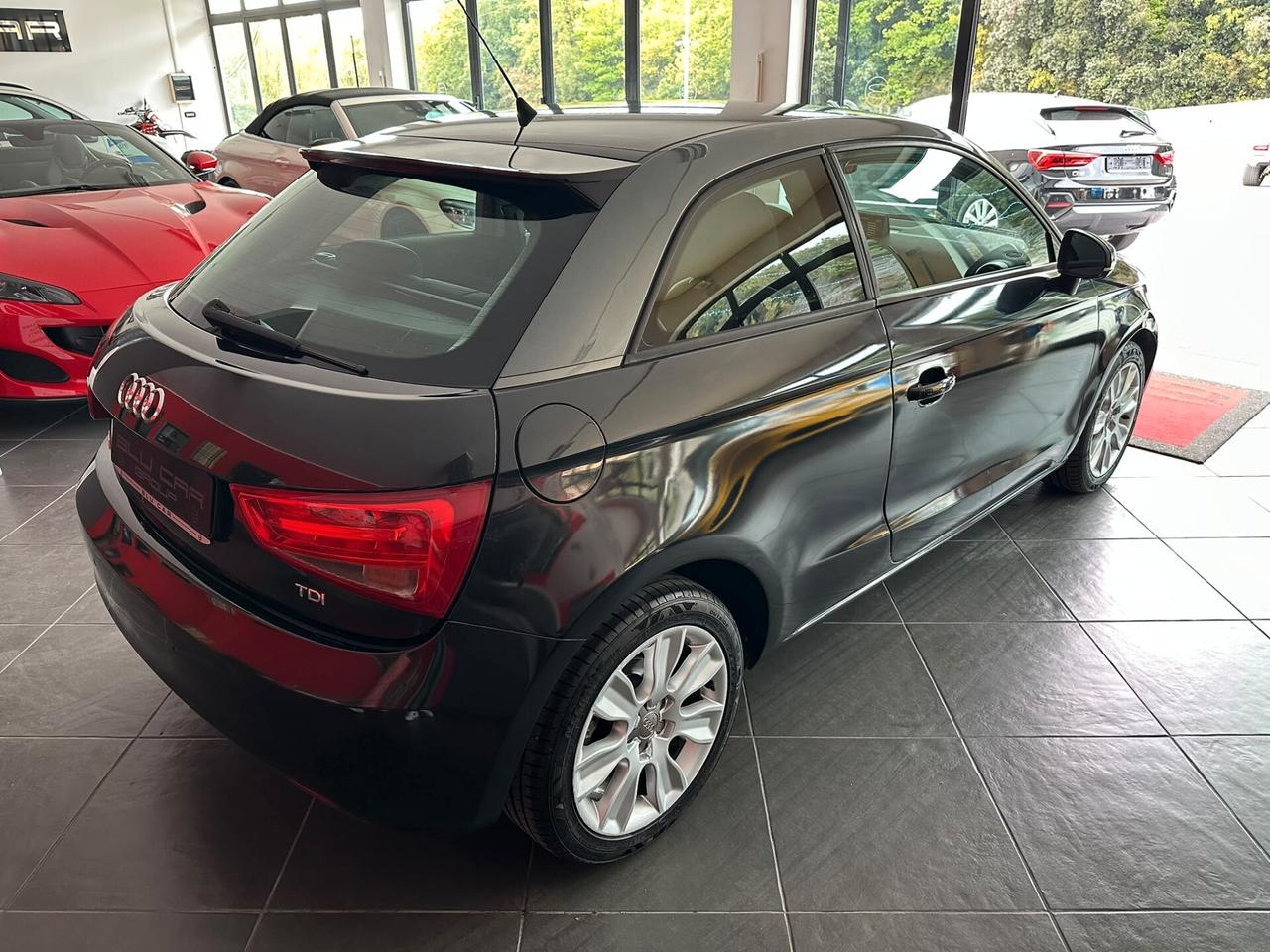 AUDI A1 1.6TDI 3P 90cv OK NEOPATENTATI