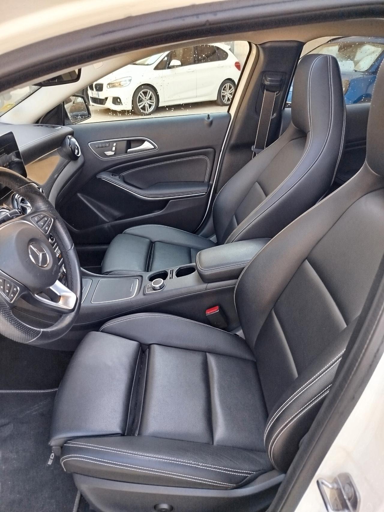 Mercedes-benz GLA 200 d Automatic 4Matic Premium Amg