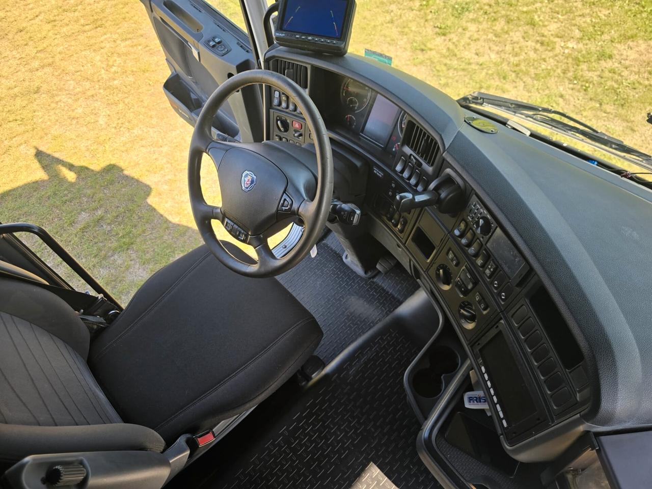 VOLVO SCARRABILE FM4006X2R