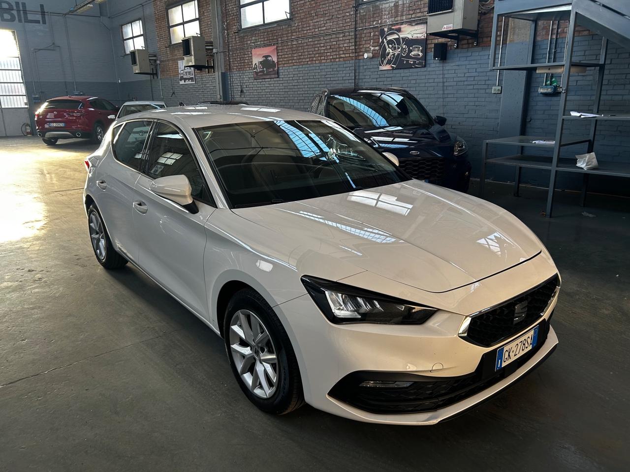 Seat Leon 2.0 TDI Business berlina neopatentati