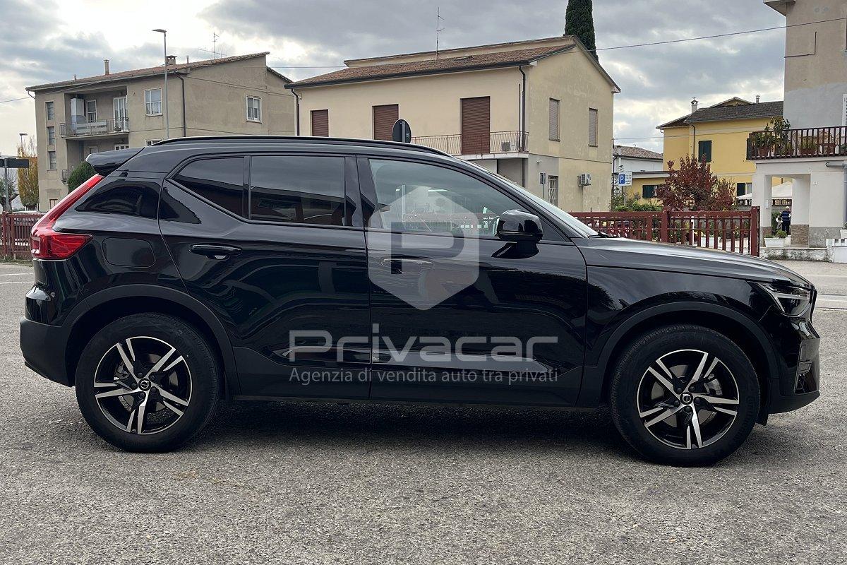 VOLVO XC40 B3 automatico Plus Dark