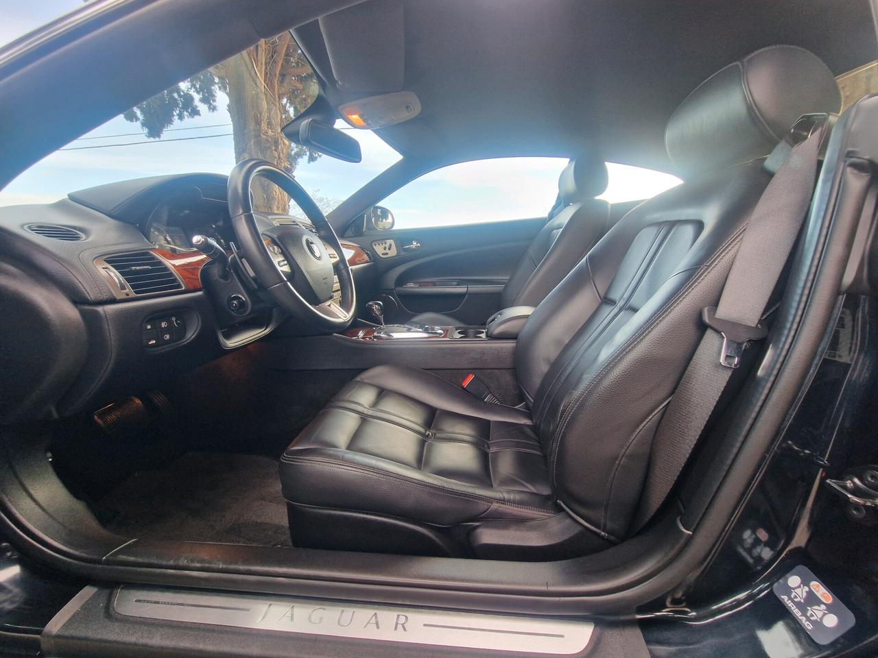 Jaguar XK 4.2 V8 Coupé - Solo 38.000 km !!!