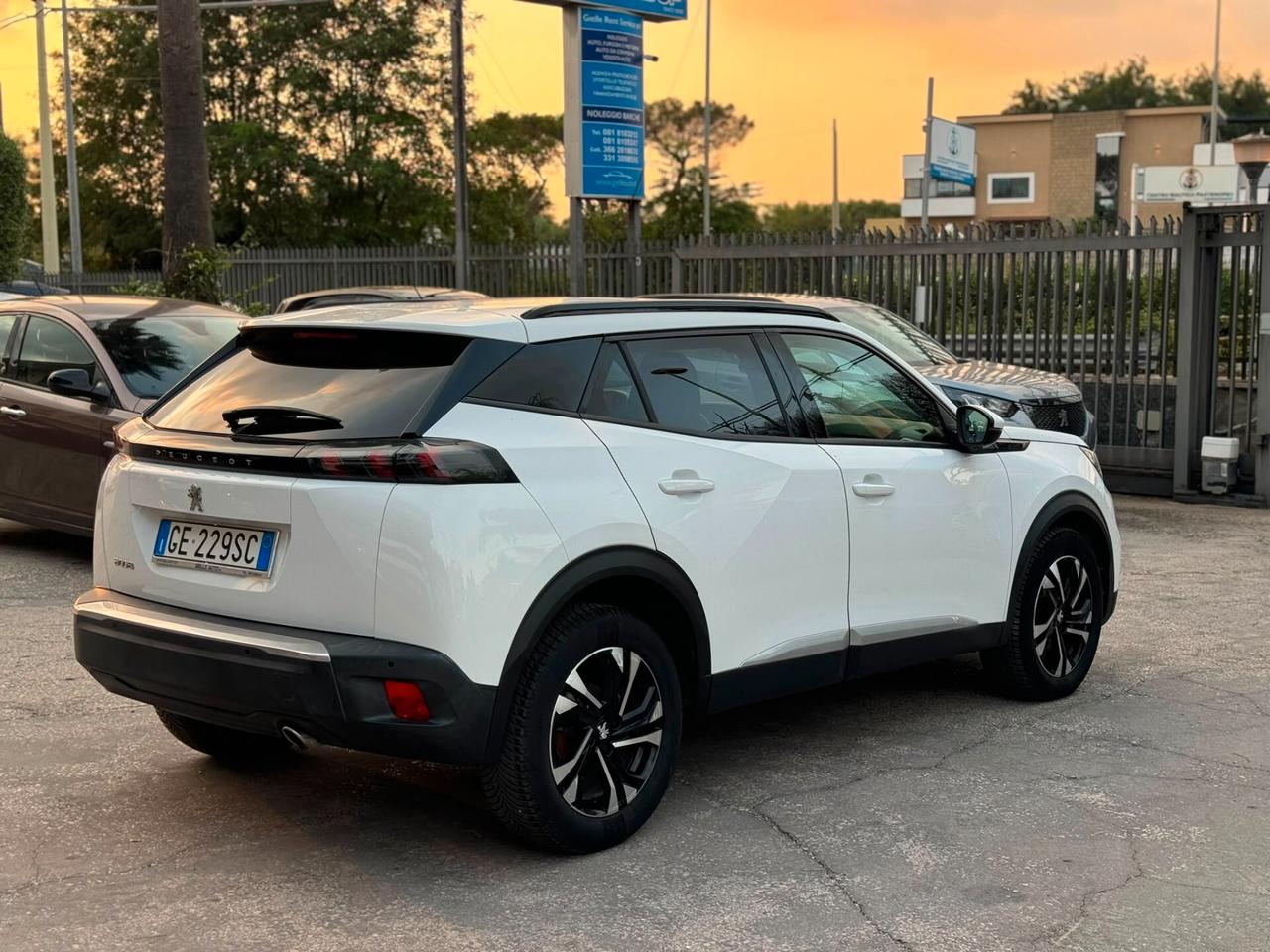 Peugeot 2008 BlueHDi 110 S&S Allure Pack