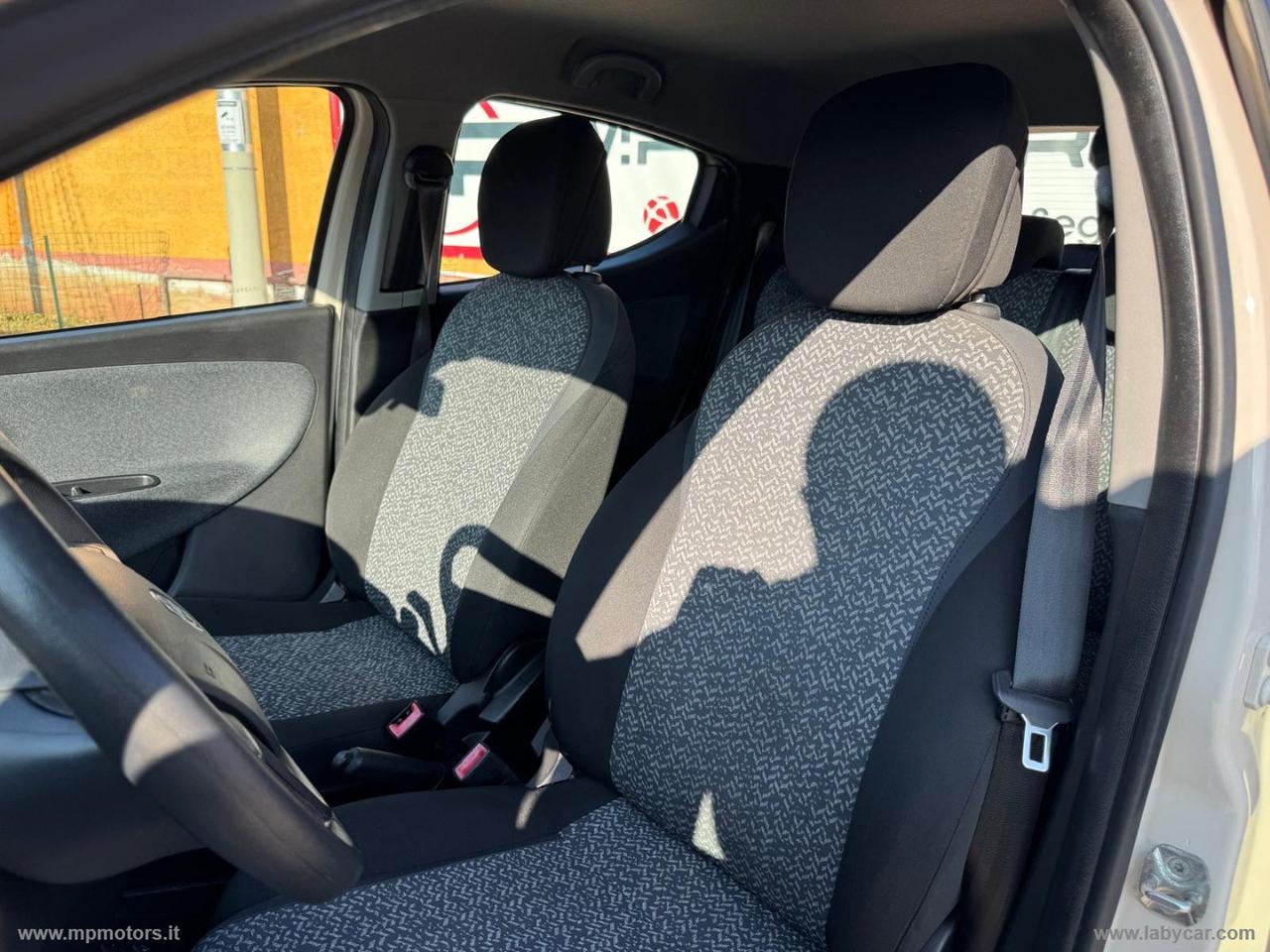 LANCIA YPSILON ELEFANTINO BLU 1.2 69CV 5P.