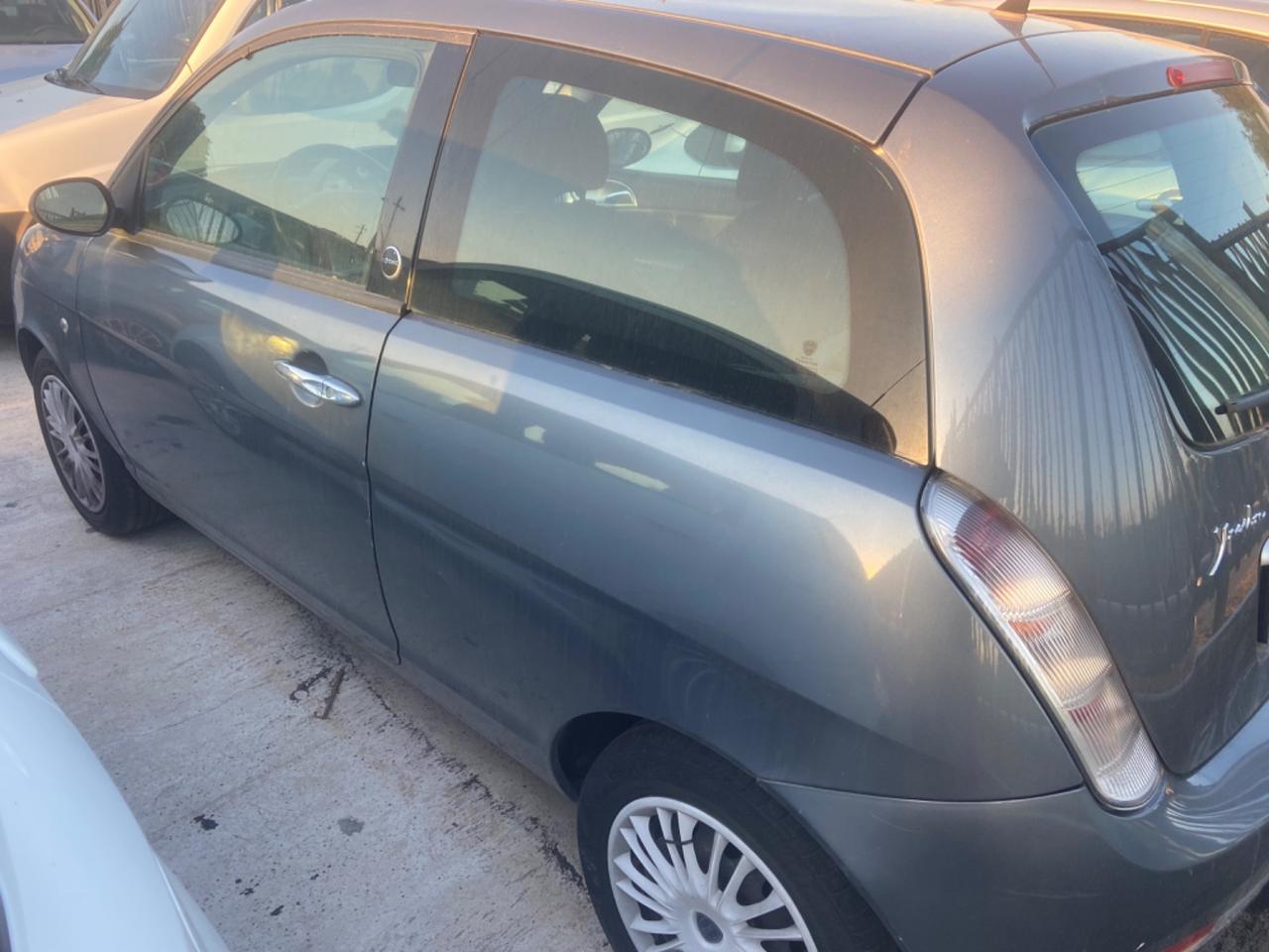 Lancia Ypsilon 1.4 Platino