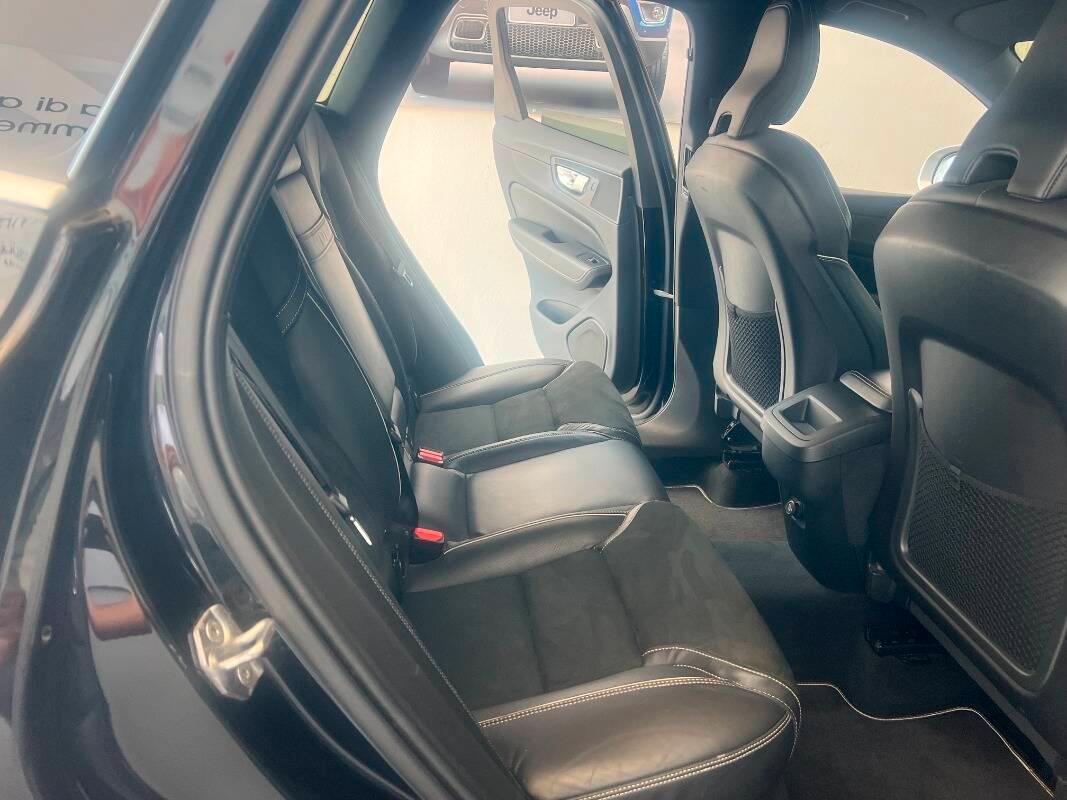 Volvo XC60 2.0 d4 R-design awd geartronic my18
