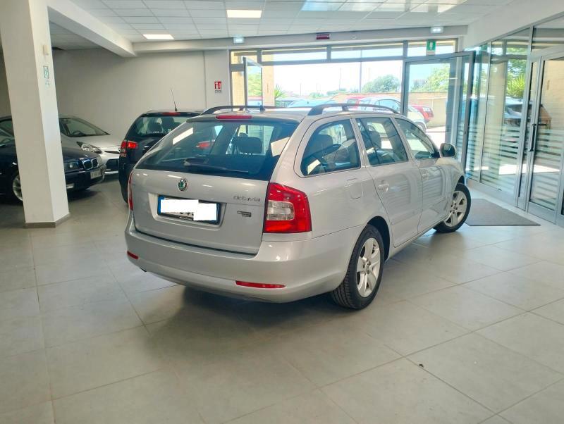 Skoda Octavia Berlina Octavia 1.6 tdi cr SW KM 149000