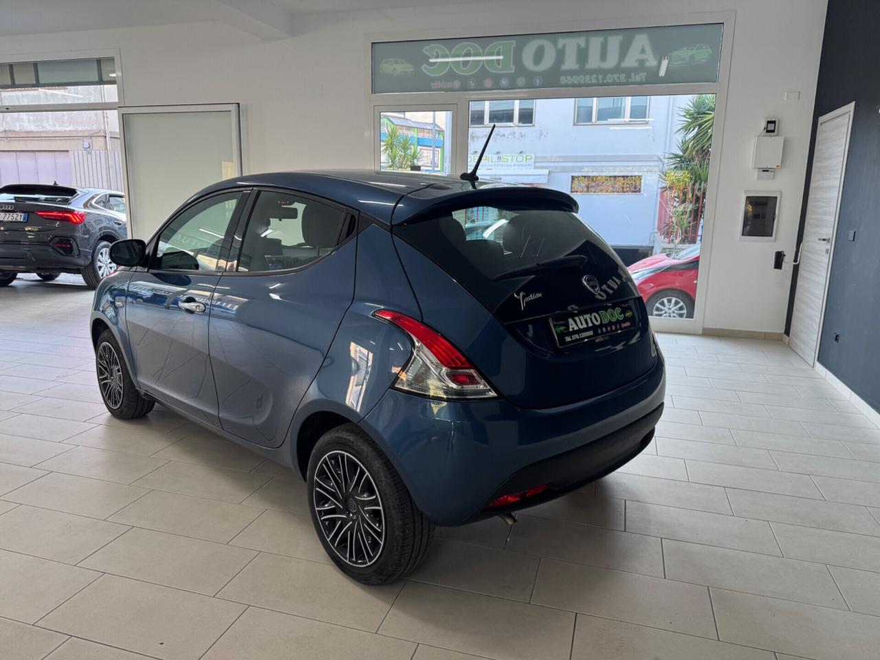 Lancia Ypsilon 1.0 FireFly 5 porte S&S Hybrid Silver Plus