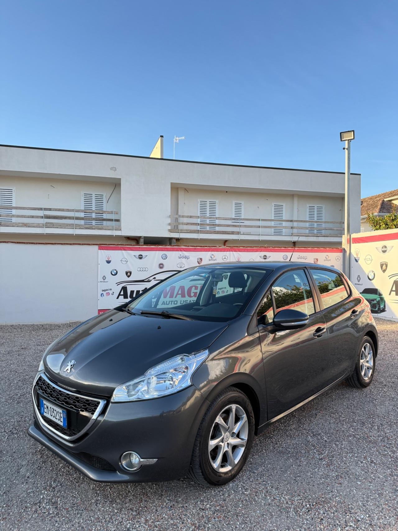 Peugeot 208 1.4 HDi 68 CV 5 porte Allure