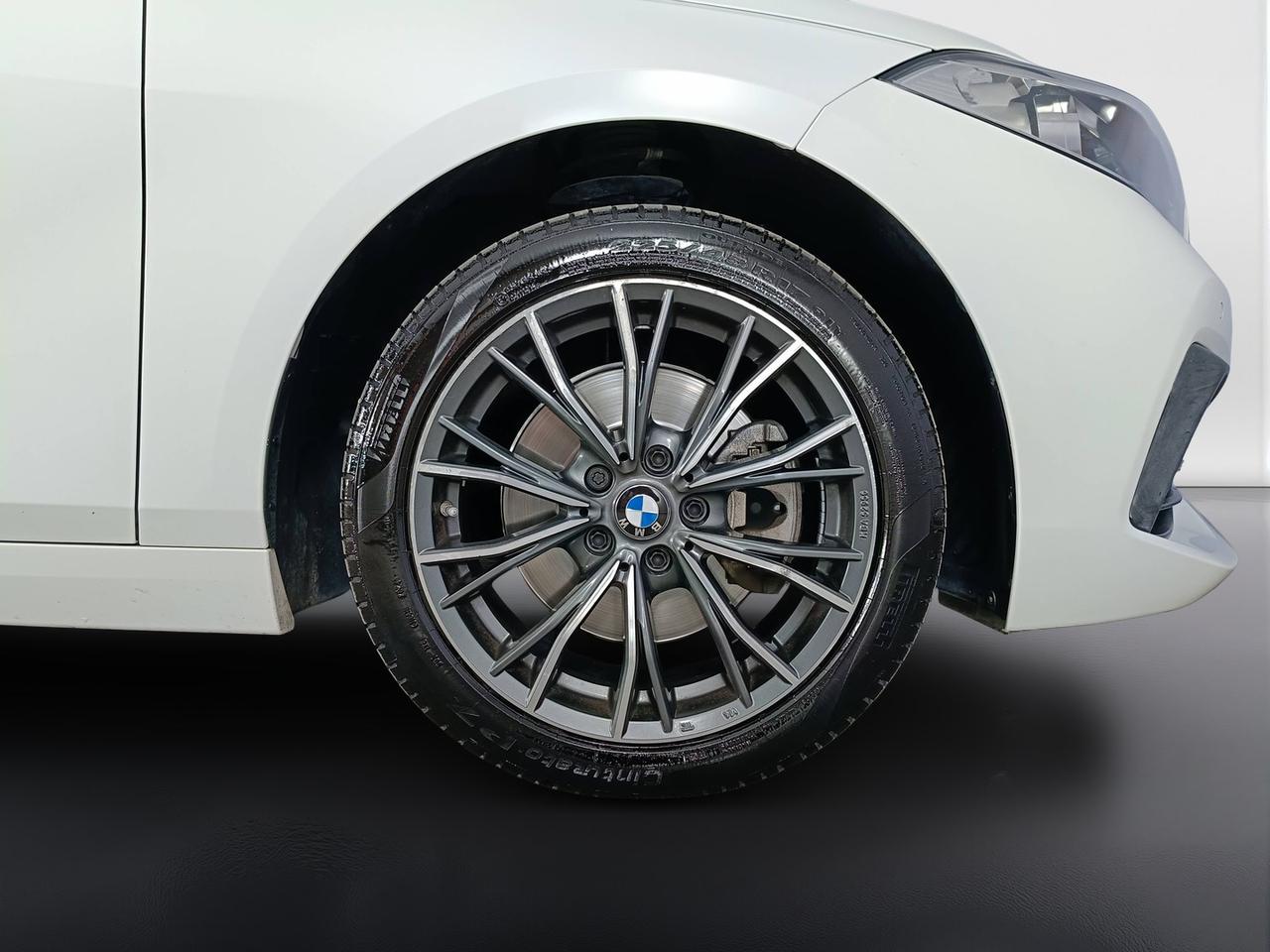 BMW Serie 1 5 PORTE - F40 - 118d 5 Porte