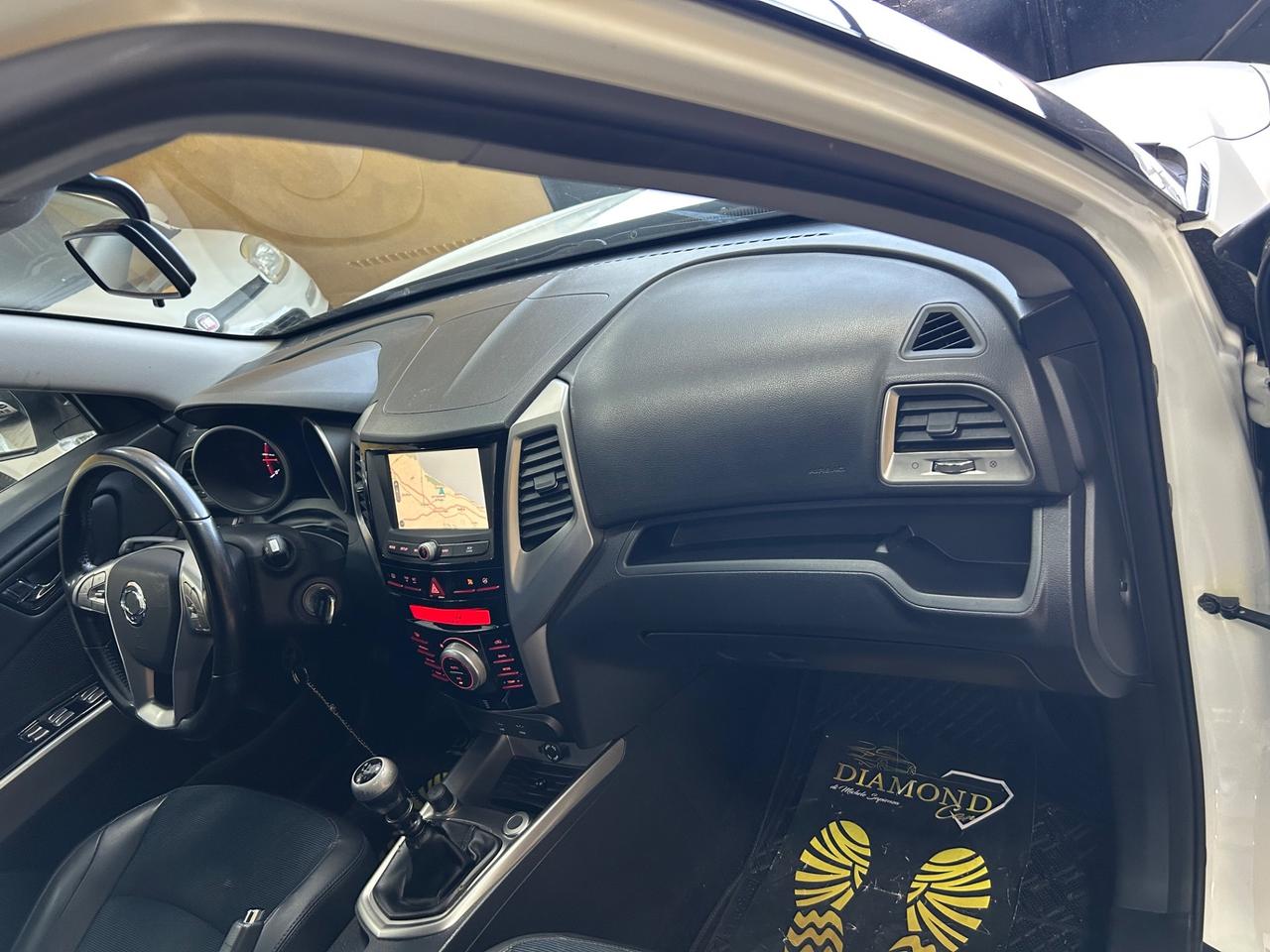 SSANGYONG TIVOLI 1.6d 116 cv “NAVI/RETRO/LED”-2017