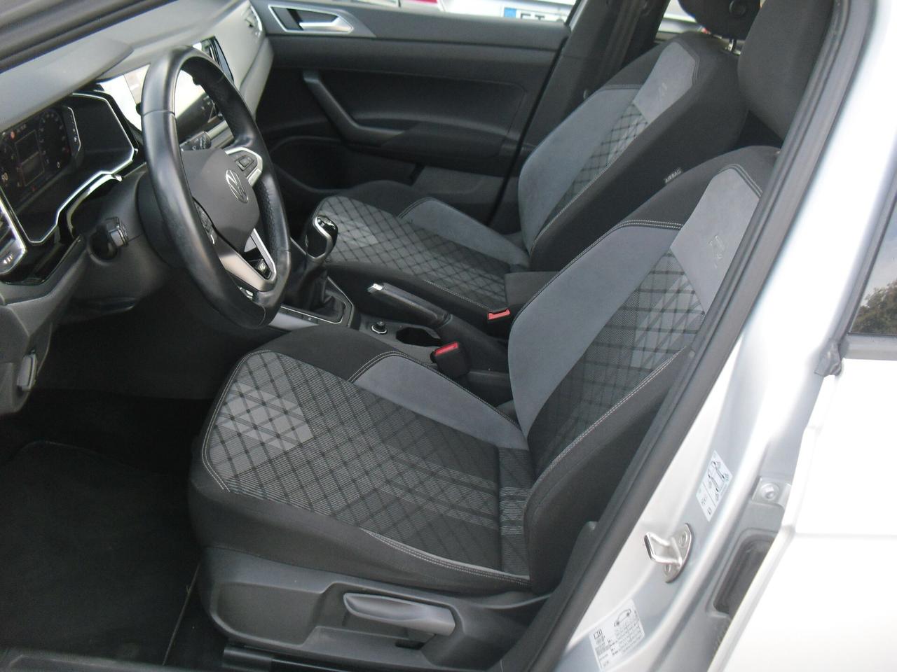 Volkswagen Taigo 1.0 TSI 110 CV R-Line TETTO APRIBILE, FULL OPTIONAL!!