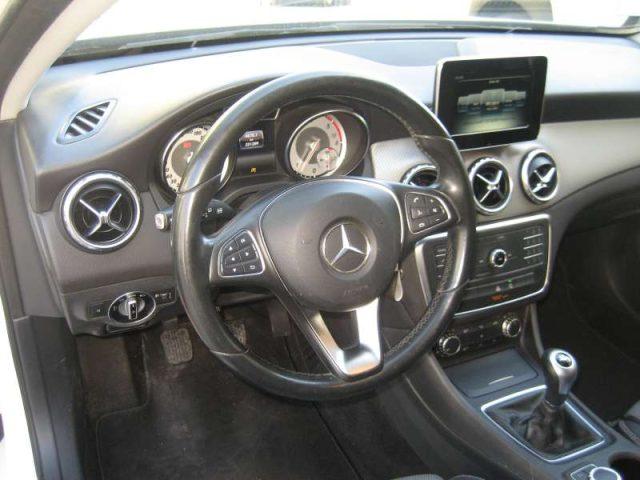MERCEDES-BENZ GLA 200 D EXECUTIVE