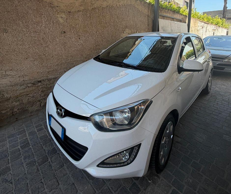 Hyundai i20 BENZINA