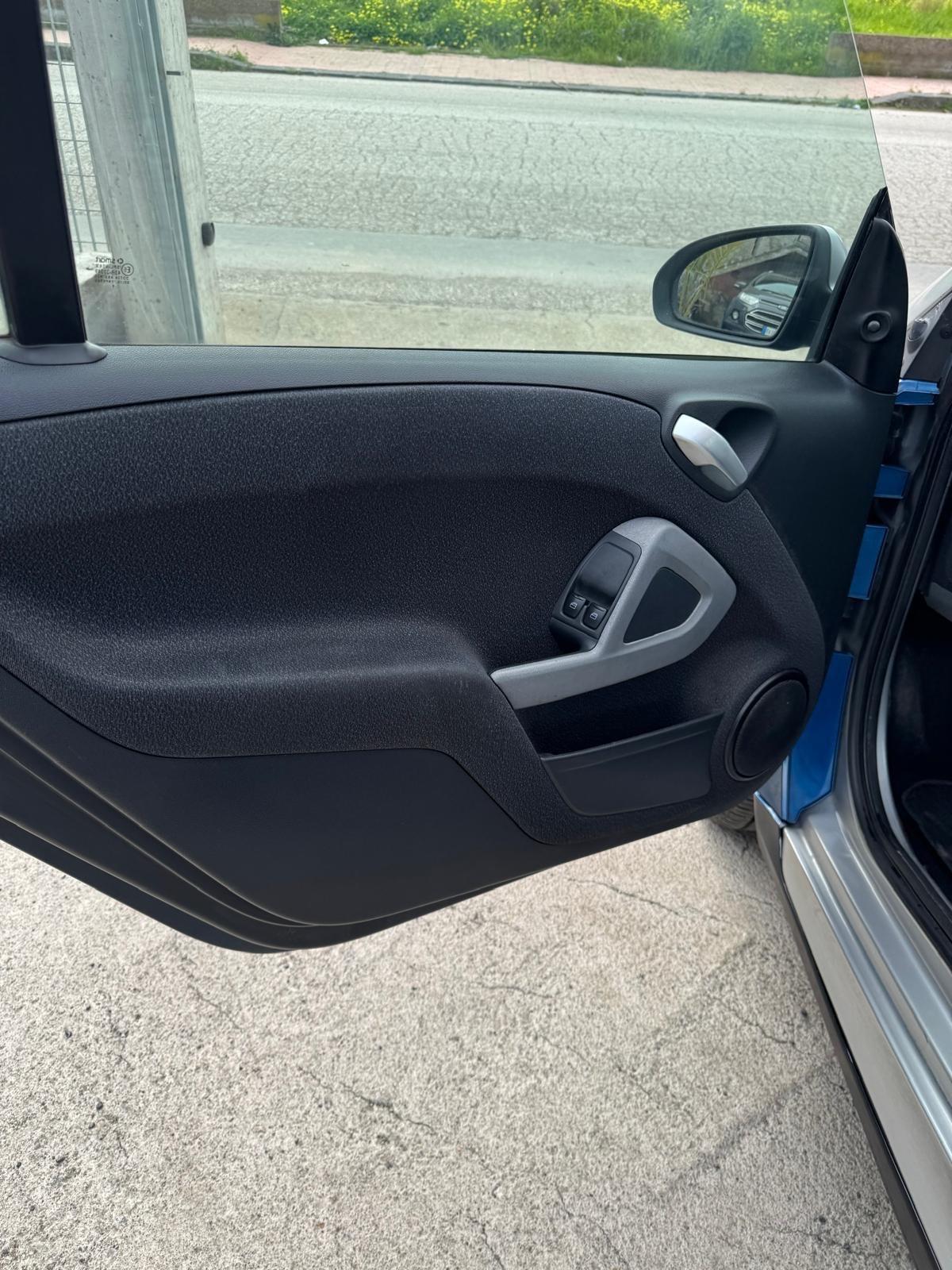 Smart ForTwo 1000 52 kW coupé pure