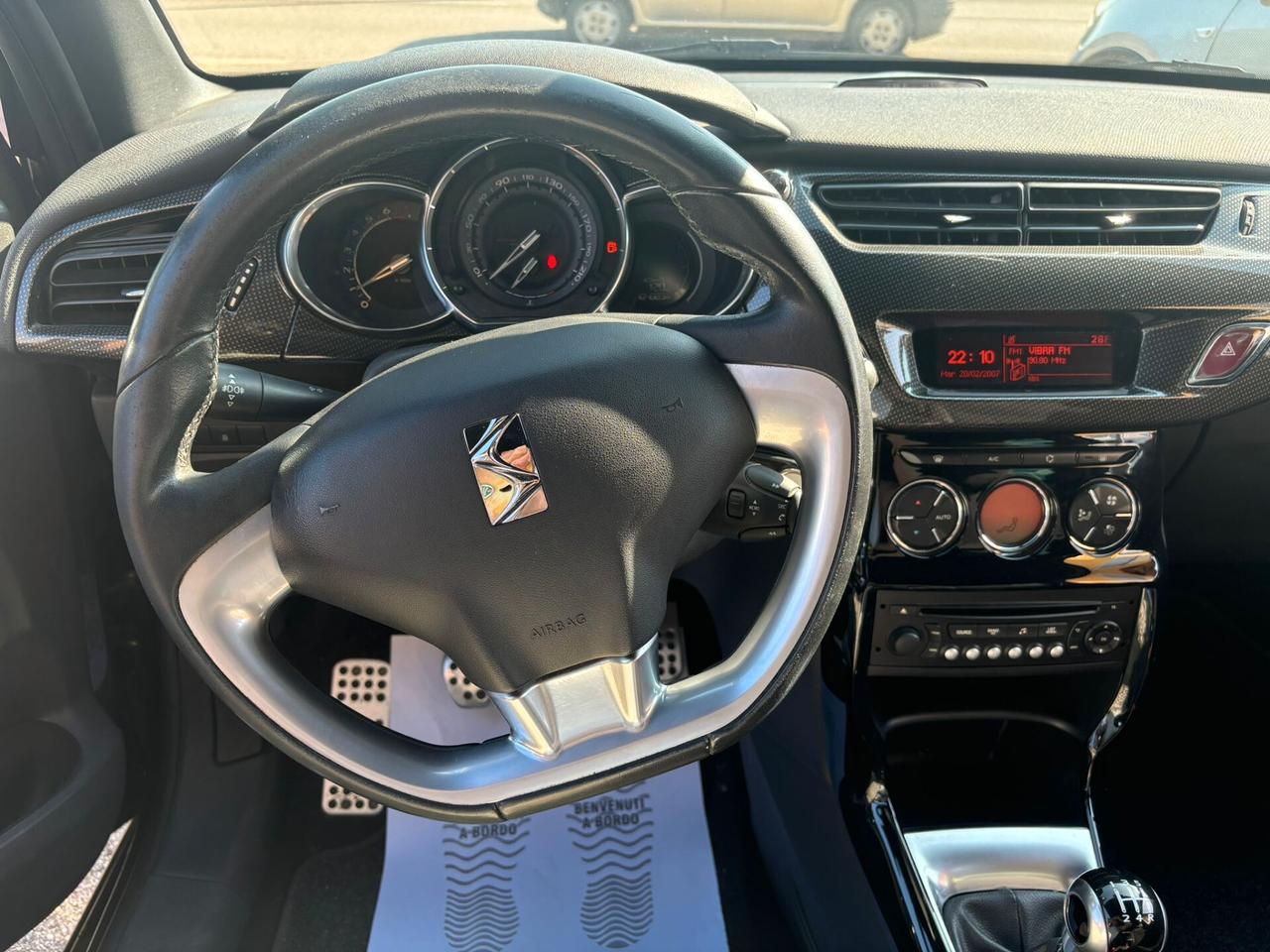 DS3 1.2 - 82cv anno 2014 con 104.889 km OK NEOPATENTATI