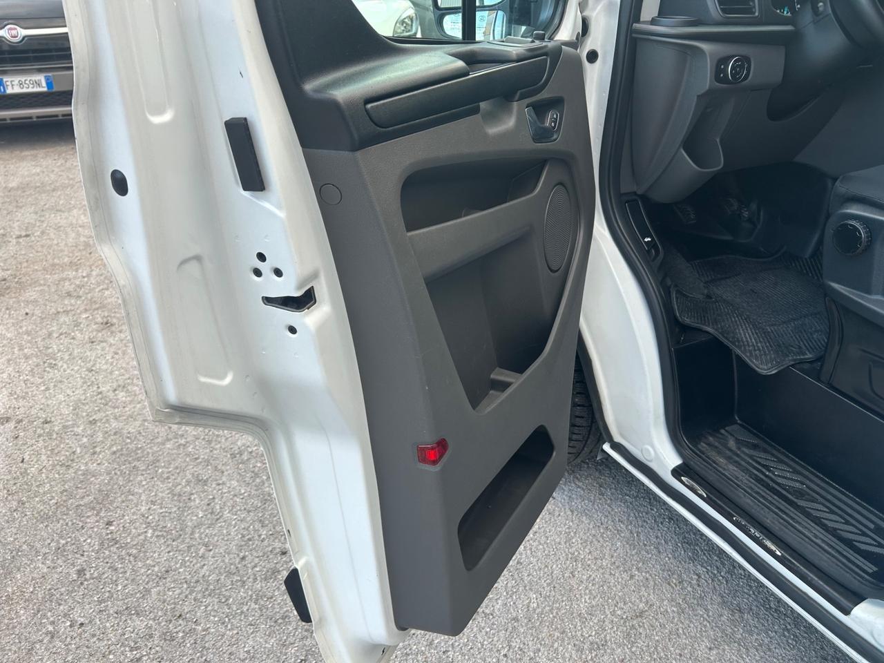 Ford Transit Custom 320 2.0 TDCi 9 Posti 2019