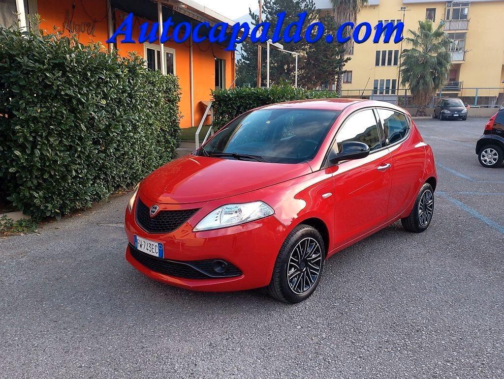 Lancia Ypsilon 1.2 69 CV 5 porte GPL Ecochic Gold