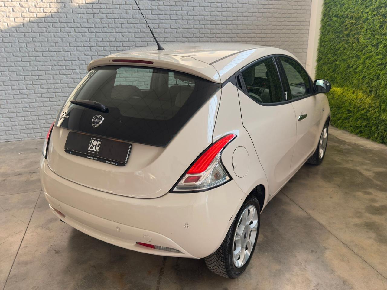 Lancia Ypsilon 1.2 69 CV 5 porte Platinum
