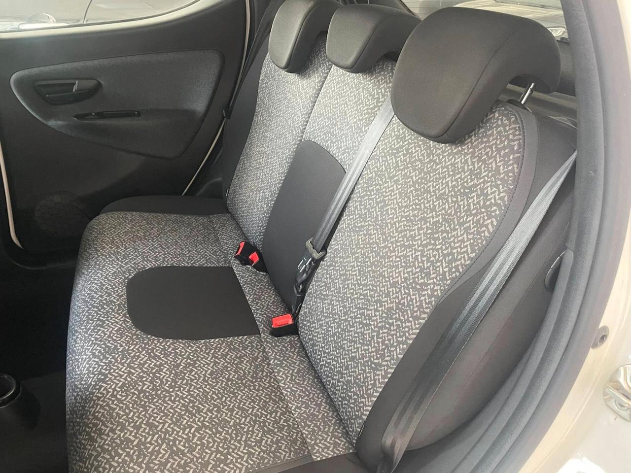 Lancia Ypsilon 1.0 FireFly 5 porte S&S Hybrid Alberta Ferretti
