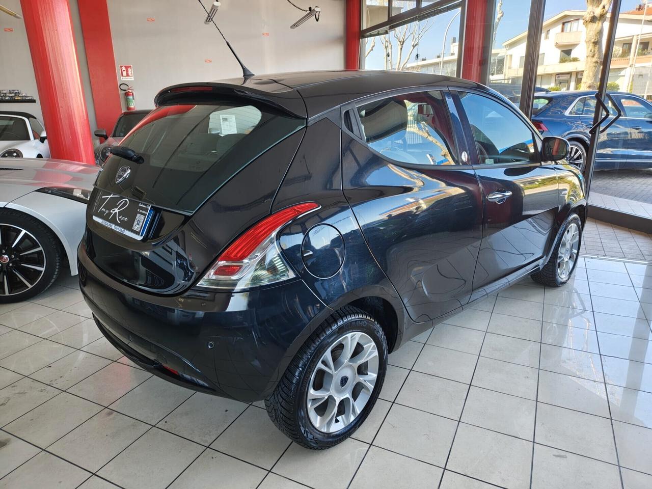 Lancia Ypsilon 1.2 69 CV 5 porte GAS (GPL)