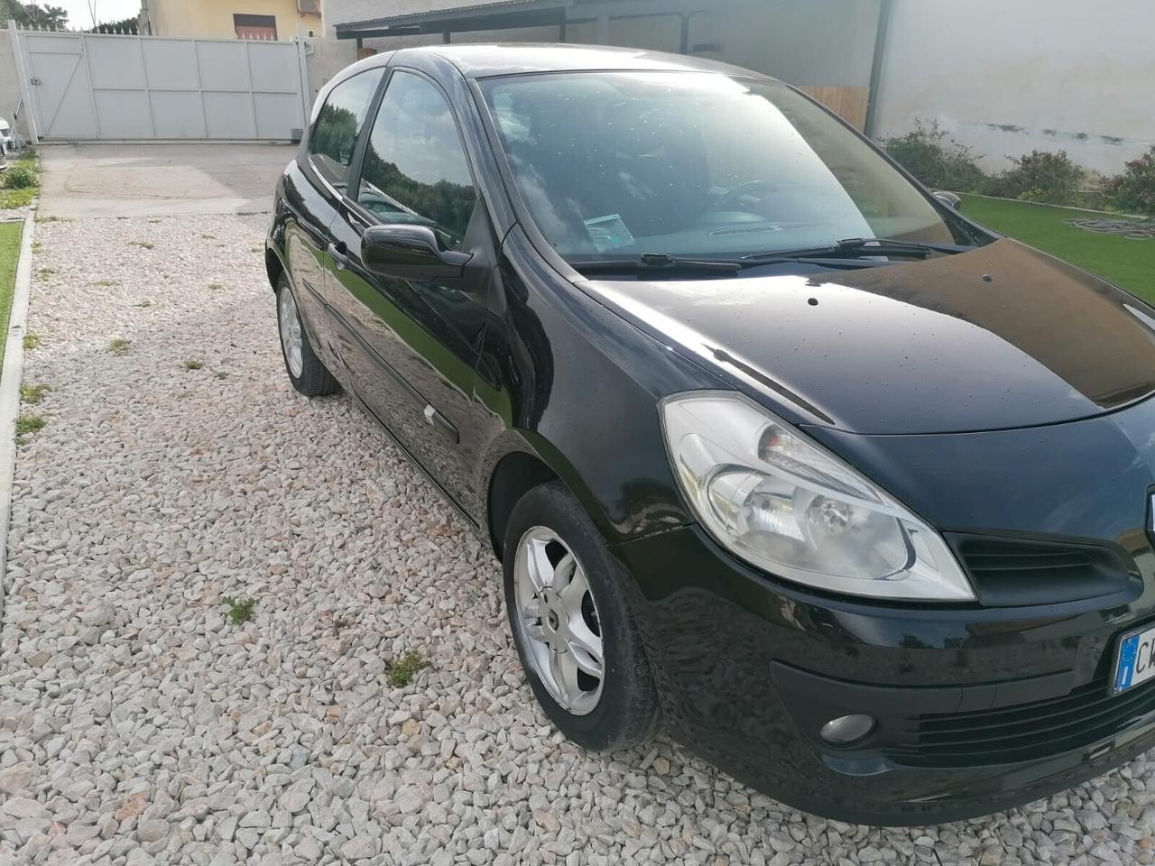 Renault Clio 1.2 16V 3 porte Confort