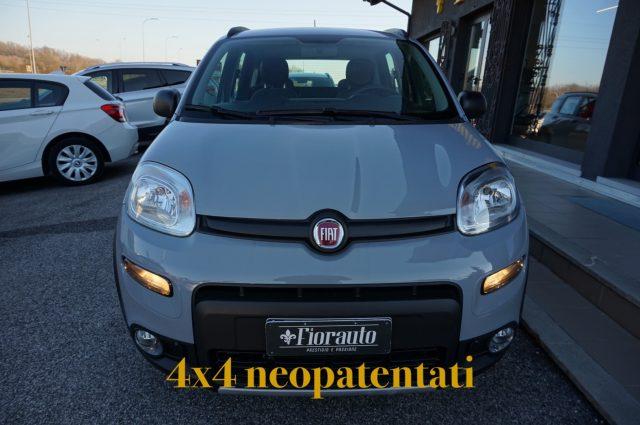 FIAT Panda benzina85cv 4x4+GANCIO TRAINO