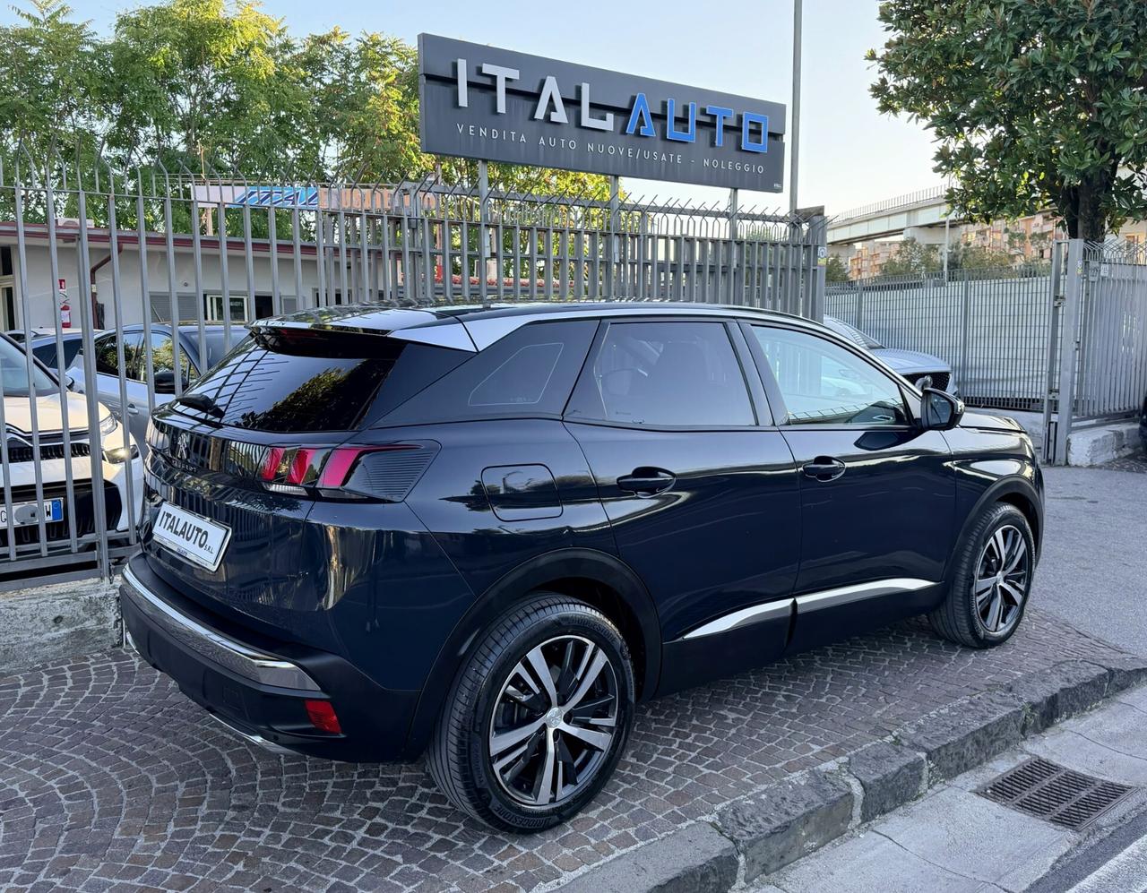 Peugeot 3008 BlueHDi 130 S&S EAT8 Business