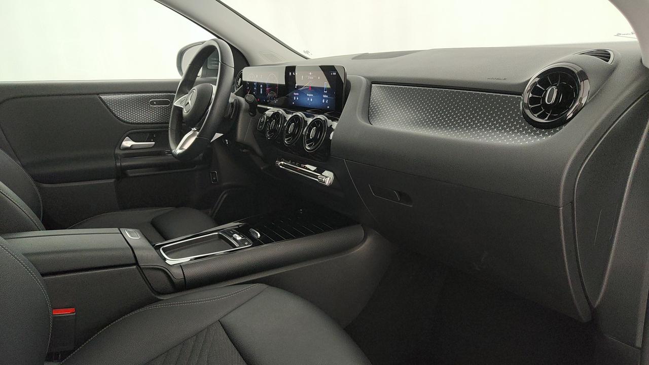 Mercedes-Benz GLA 180 d Advanced auto