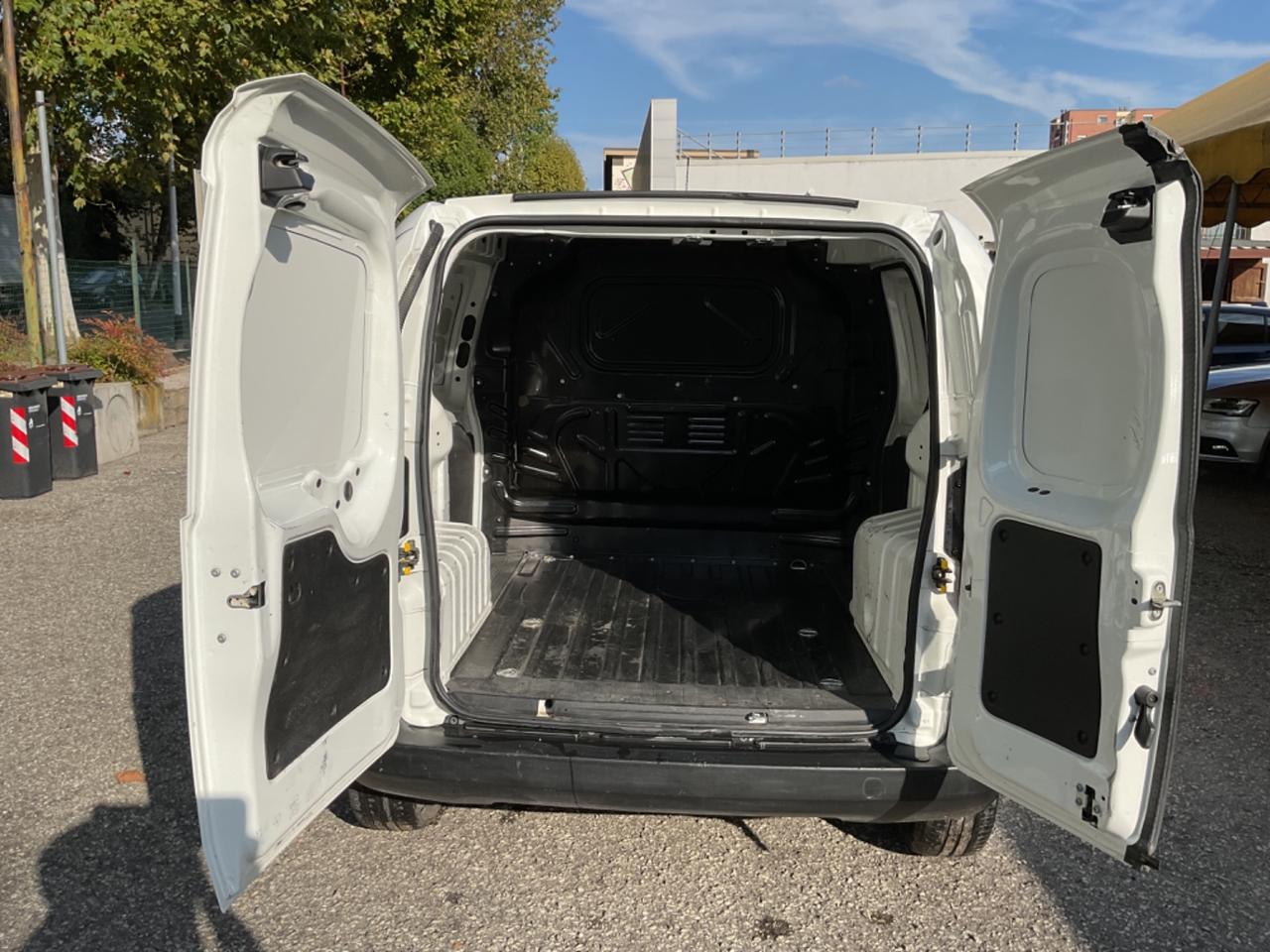 Fiat Fiorino 1.3 MJT 95CV
