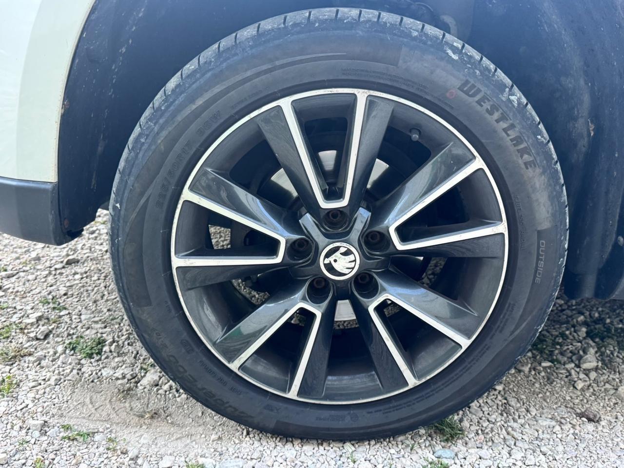 Skoda Yeti 2.0 TDI SCR 110 CV 4x4 Style Plus NEOPATENTATI