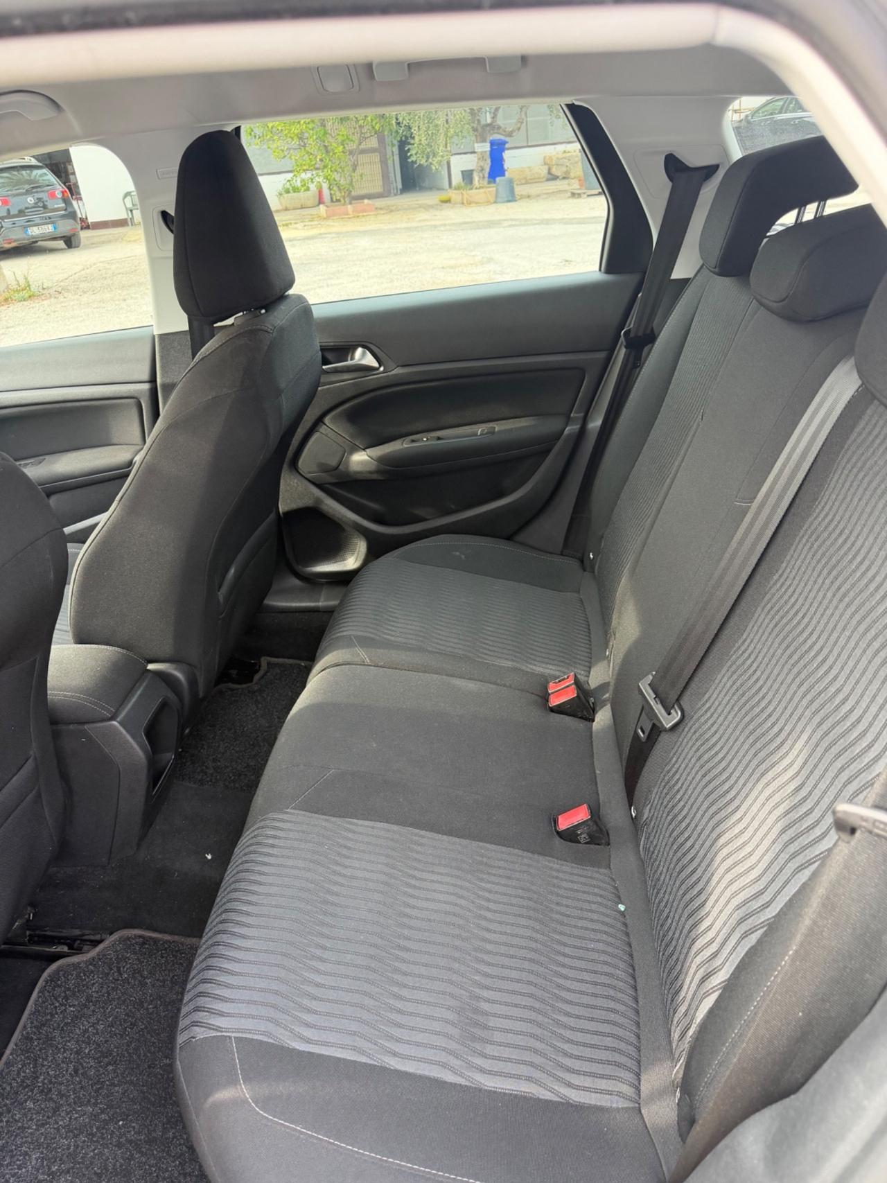 Peugeot 308 BlueHDi 100 S&S SW Business