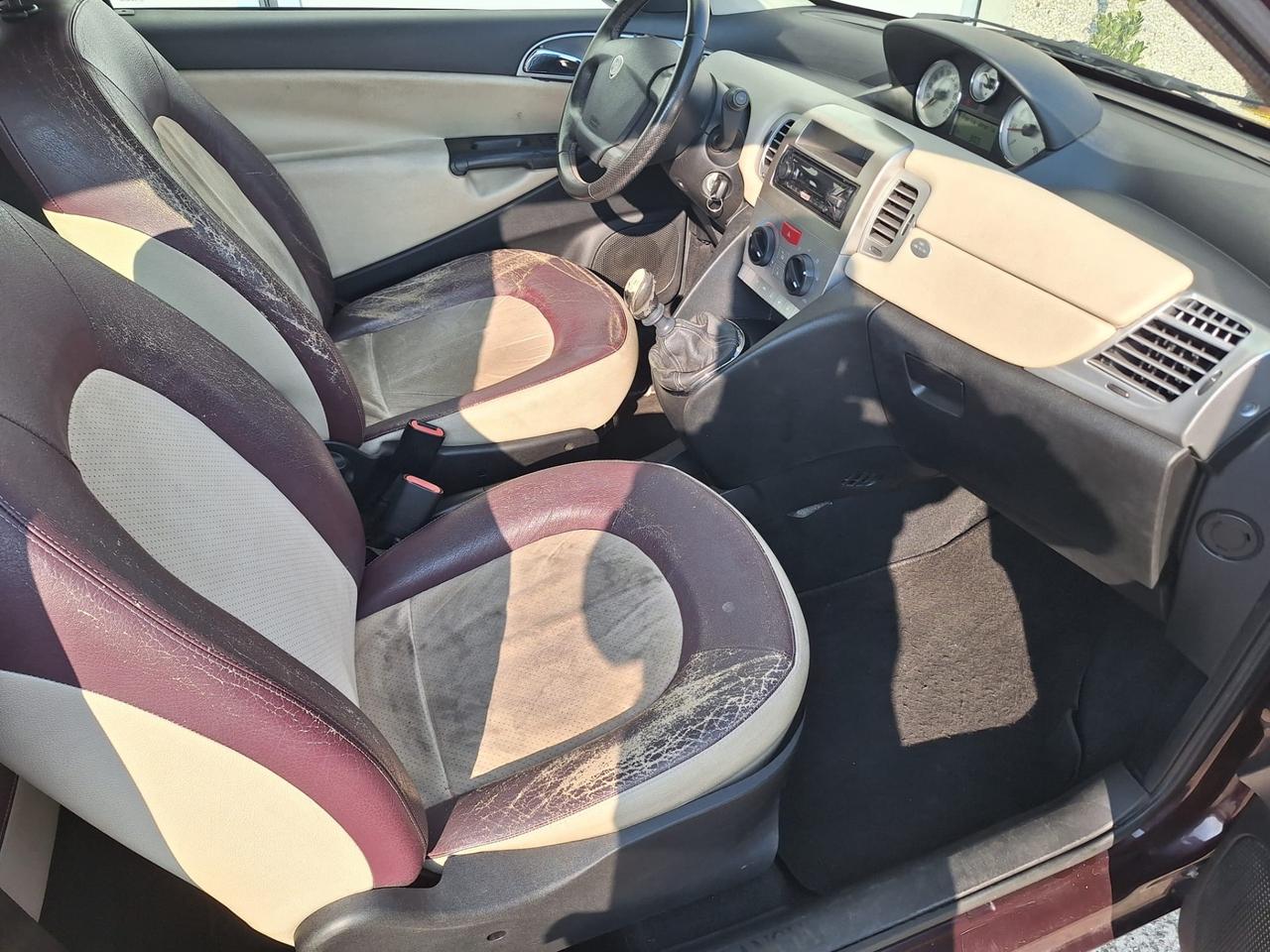 Lancia Ypsilon 1.4 Oro Ecochic GPL