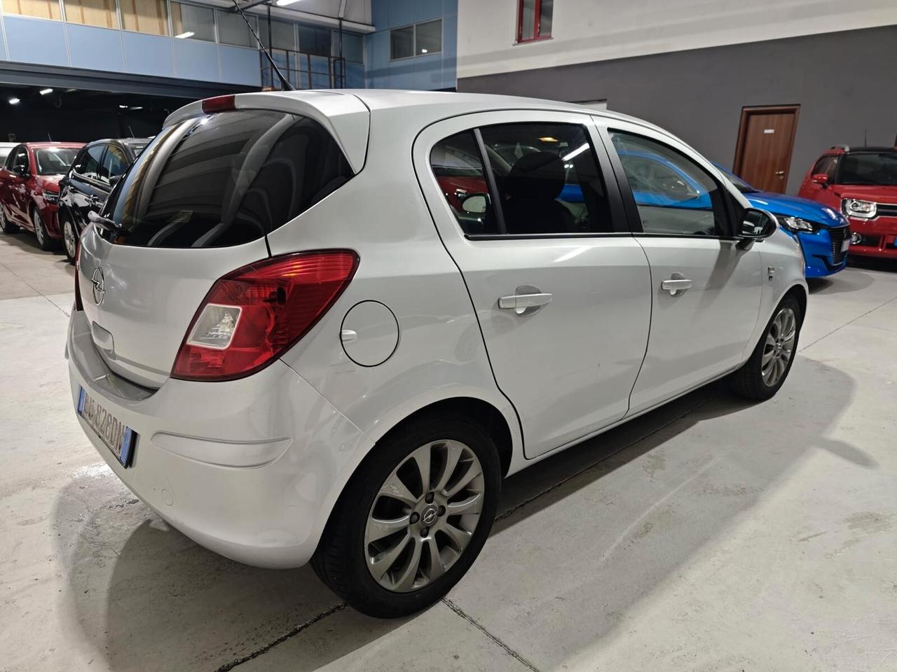 Opel Corsa Benzina Neopatentati