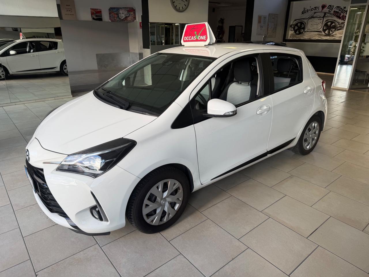 Toyota Yaris 1.5 5 porte Active - Nessun vincolo -