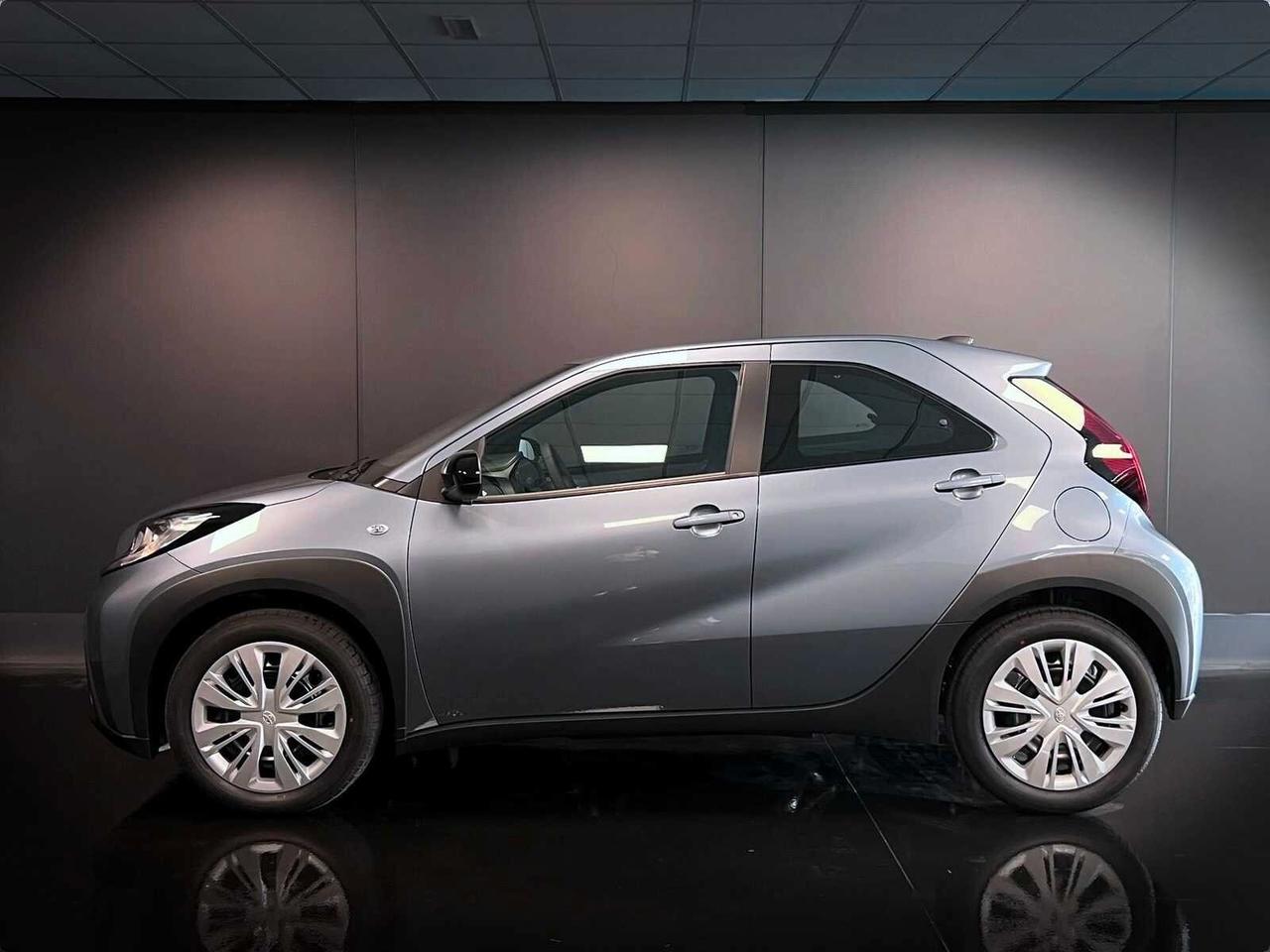 TOYOTA AYGO X 1.0 VVT-I 72 CV 5 PORTE ACTIVE KM0