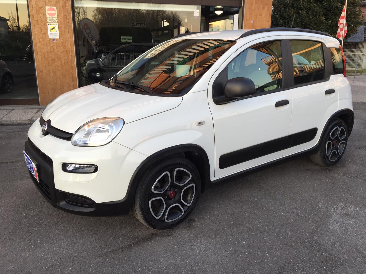 Fiat Panda 1.0 FireFly S&S Hybrid City Life X NEOPATENTATI