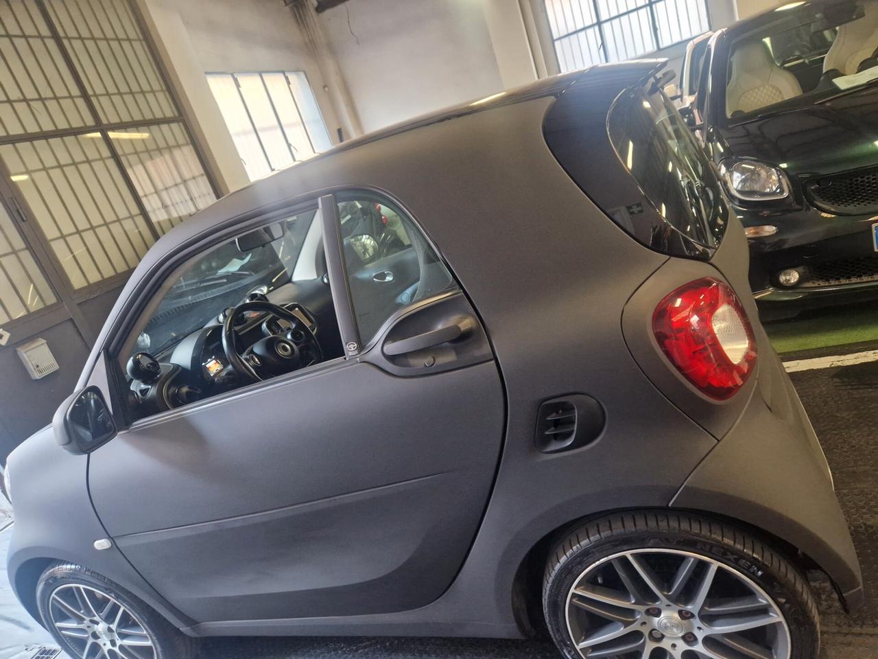 Brabus Xclusive 109cv strafull garanzia matt grey