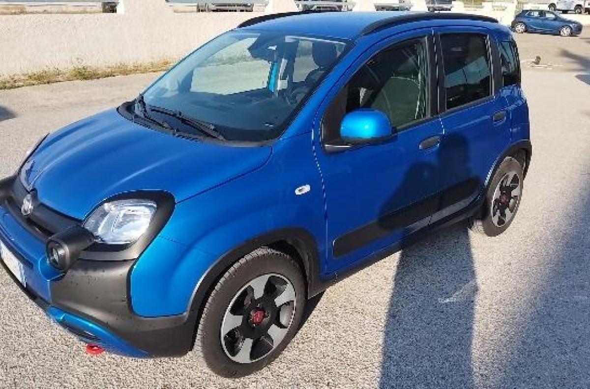 FIAT PANDA CROSS 1.0 hybrid 70cv