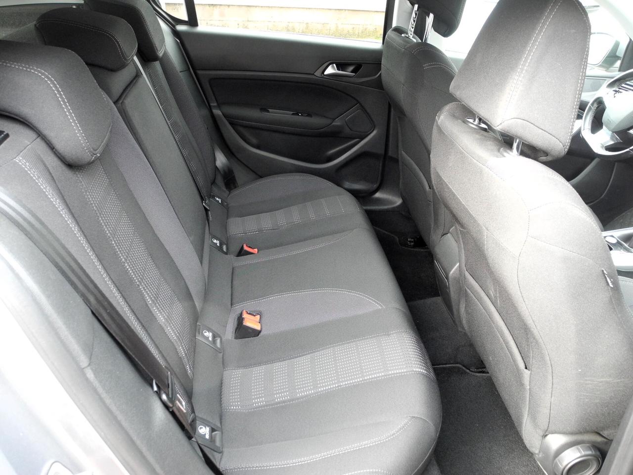 Peugeot 308 BlueHDi 120 S&S Allure